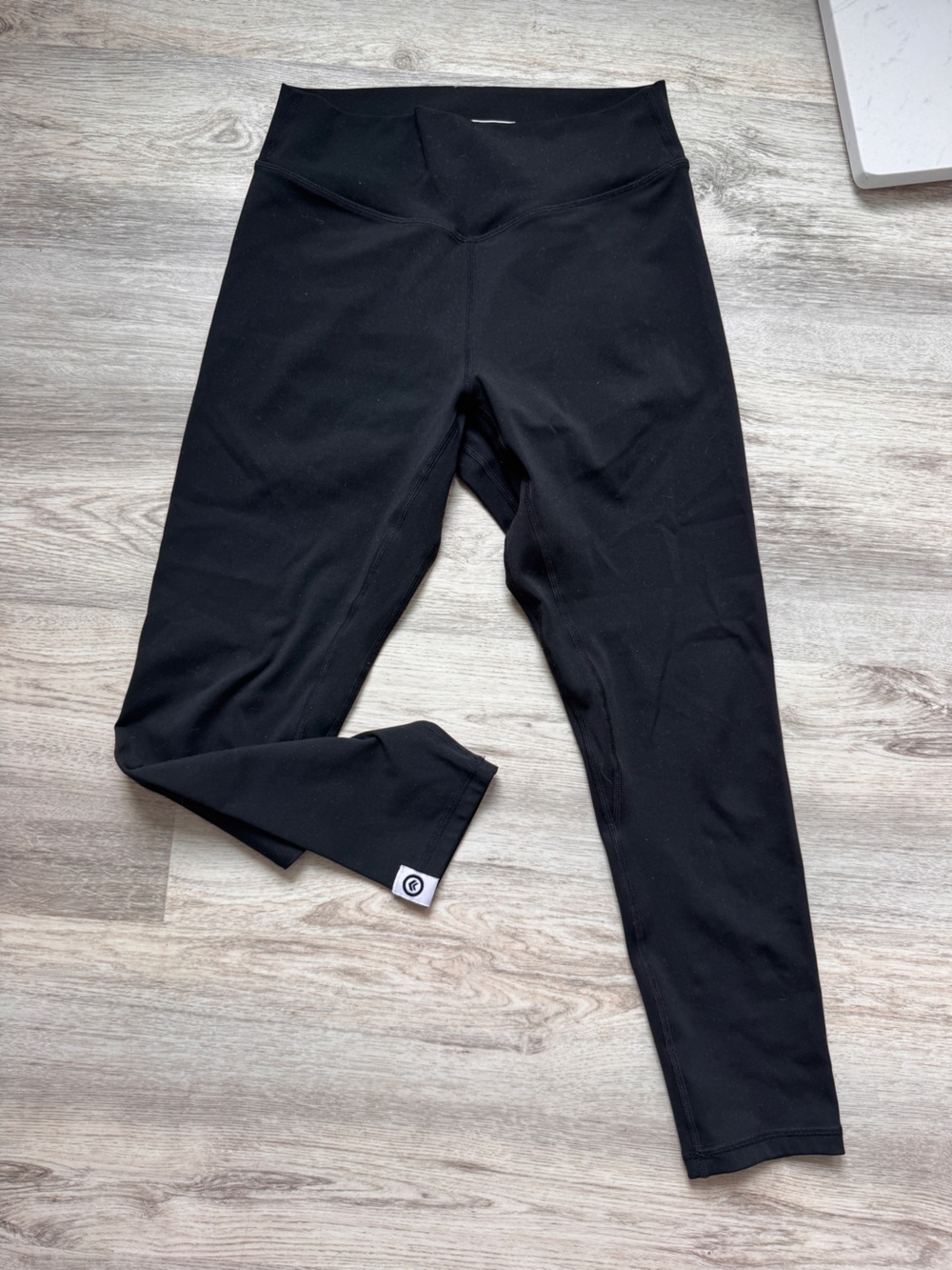The Ladies Edge TLE Black Leggings in Large, Worn only a few times like new!